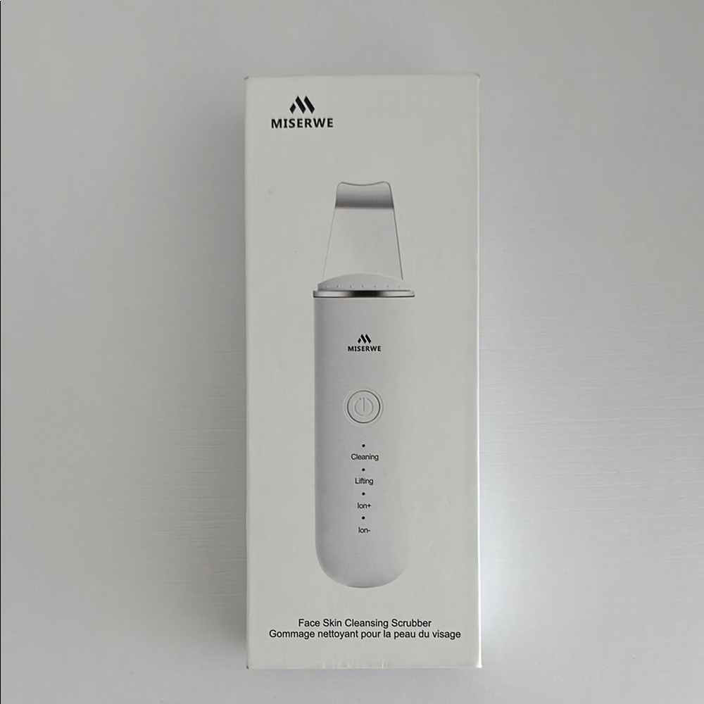Miserwe Face Skin Cleansing Scrubber